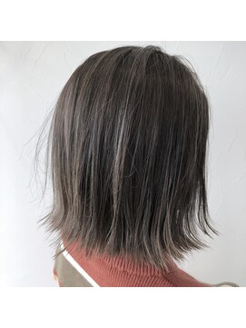 テクライズ 豊橋店(TECHRISE) シルバー×グレージュ×ハイライト