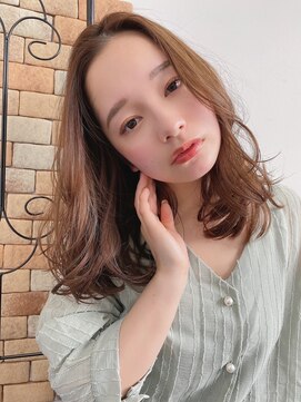 ルービック 京橋(Rubik's) 大人かわいい軽ウェーブセミロング