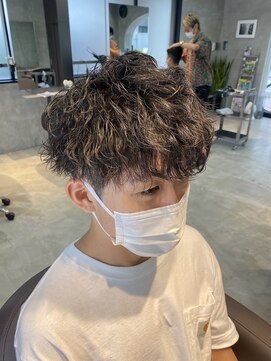 アンサー 千葉中央(UNSER prod by THE DAY) 緩め波巻きマッシュ