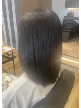 アフィネ ヘアライフデザイン(Affiner HAIR LIFE DESIGN) 朝のお手入れ簡単！艶々ストレートスタイル