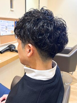 ラファンス 栗林店(LaFENCE) ツーブロック/波巻きパーマ