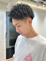 ルースト 渋谷店(ROOST)&nbsp;ショートアップバング×縦落ちツイスパ