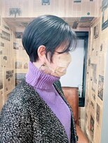 シック(Chic) 耳だしショート ウルフマッシュブルーグレージュショートウルフ