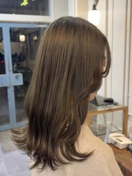 タオ(tao) オリーブベージュカラー