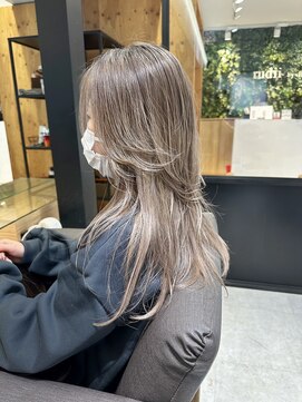 ルディー バイ ヘアーポケット(rudii by HAIR POCKET) ハイレイヤー×ハイトーンカラー