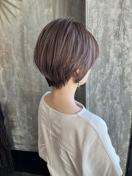 フルアヘッド(FULL A HEAD) 大人ショートくびれヘア/ハイライト/20代30代40代50代