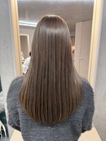 エウペ 渋谷(WEUPE)&nbsp;斜めバング/グレージュカラー/デザインカラー/シルキーベージュ