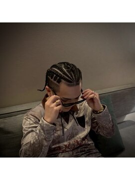 ノーム 横浜(NORM) コーンロウ