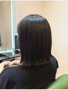 スーリール 福岡別府店(Sourire) シンプル可愛い 艶髪ストレート うる艶 トリートメント 艶髪