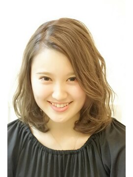 ヘアーデザイン サンニイイチヨン(HAIR DESIGN 3214) ゆるふわミディ