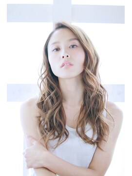 アウラ(Aula by marbles) かき上げミックスカール/立体ハイライト[横浜美容室30代40代]