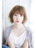 外ハネバルーンボブスタイル