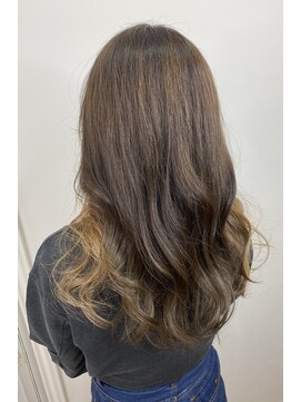 ヘア ヴァーゴ(Hair vago) ベージュ×インナーカラー