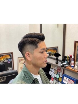 リヴ ヘアワークス(LiVE HAIR WORKS) やりすぎないfade