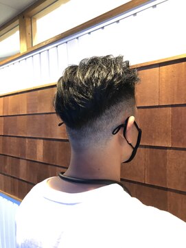 アンチ(ANTI) 外国人風フェードスタイル