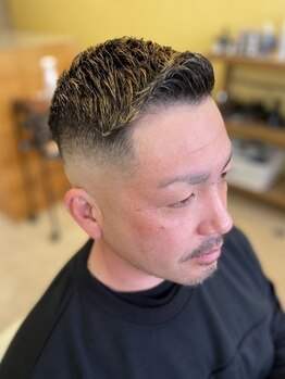 アイデアルヘアー(IDEAL hair)の写真/【メンズonly/大財】メンズ歴20年の理容室。カット4000円～でシェービング/眉剃りも好評◎