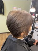 脱白髪染めグレーベージュショート