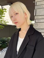 トルネード(TORNADO)&nbsp;ホワイトカラー ブロンド 外ハネ レイヤーカットM2025.7.14