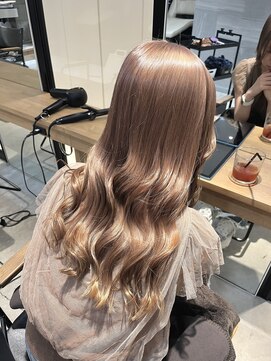 ニカイ(2F) ピンクベージュ／艶髪/ウェーブヘア