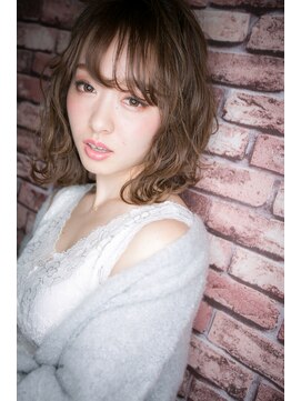 ジャストヘア ラポール 北久里浜店(just hair RAPPOR) フェミニンミディ　ベージュアッシュ