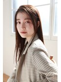 艶感たっぷりストレートヘア