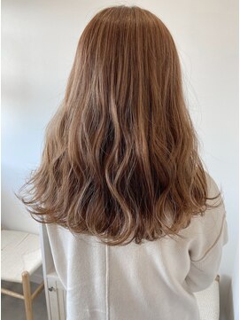 ジジ フィーカ 佐野(Gigi fika) ベージュカラー