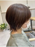顔まわりレイヤーマスキュリンショート