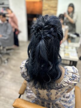 プライズ アイリス 池袋東口店(prize Iris) ブルーカラー/ネイビーブルー/推しカラー/アレンジ/池袋エクステ