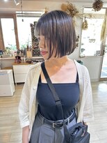 アミュー(amiu) ナチュラルボブ、オリーブベージュ/くすみベージュ