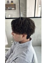 ホワイト(WHITE)&nbsp;縦落ちパーマ/ツイストスパイラルパーマ/メンズパーマ