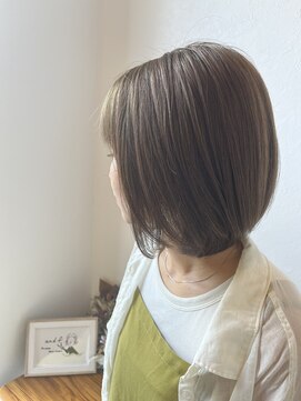 アンド エフ(and f.) 重くなりすぎないボブ