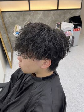 メンズカット リア(Men’s cut riah) ツイストスパイラルパーマツーブロック刈り上げメンズマッシュ