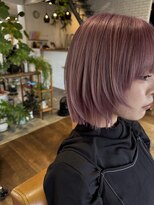 クリーム(Cream)&nbsp;ピンクベージュとレイヤーボブ