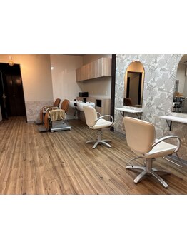 【NEW OPEN☆】五条にOPEN♪お客様との繋がりを大切に、予約なしで通えるリーズナブルな地域密着型サロン