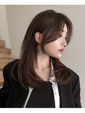 レイヤーカットミルクティーブラウンカラー韓国ヘア