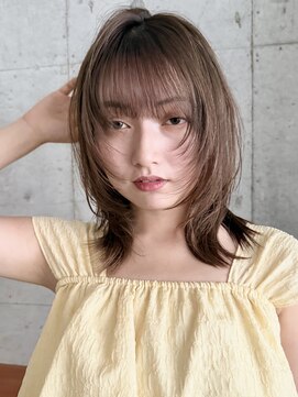 ぱっつん前髪　レイヤーカット　ハッシュカット