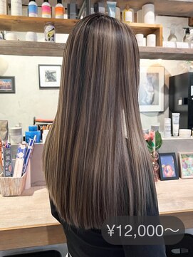 マスカリ(muscali) ハイライト/ダークアッシュ似合わせカットミディアムレイヤーm14