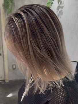 アポロ 横浜駅店(apollo) ブリーチ/ミディアムヘア/デザインカラー/フェイスフレーミング