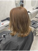 レイヤーボブ×オリーブベージュ