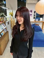 O&nbsp;韓国風ヘアフェアリーレイヤーロングヘアグレージュくびれヘア