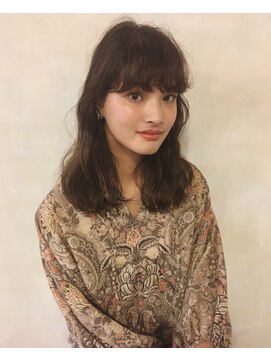 マグノリア オモテサンドウ(MAGNOLiA Omotesando) くしゃっと可愛いおしゃれセミディ・・・担当KAYO