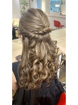 シム テンジン(hair & beaty SIM tenjin)&nbsp;大人ハーフアップ