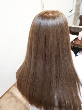 ヘアーサロンランプ(Lamp) ナチュラルストレート・ツヤ感多め♪