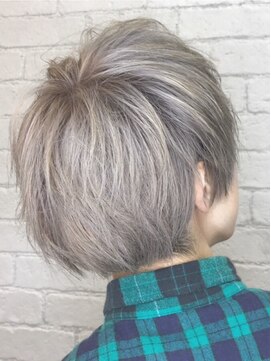 クレア バイ グレープバイン 金沢文庫(CLAIRE by GRAPEVINES) マッシュ×シルバーカラー