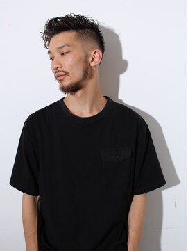 ダッド(DAD) P3かき上げフェードカットスリークショートサイドグラデーション