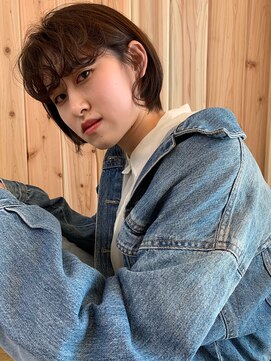 オアシス(oasis) 【oasis】ショートボブ カーリーバング 透明感ベージュ