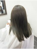 オリーブグレージュ