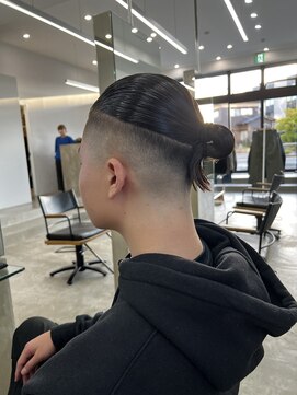 ハイブ 金沢(Hive) 20代バーバーフェードスキンフェードマンバンメンズカット短髪