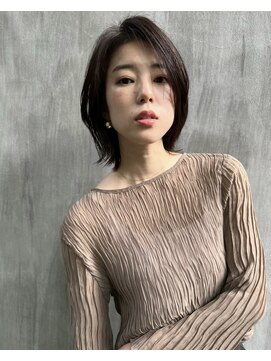 ラフィネ 成増店(raffine) 大人ショート!サイドパートで骨格補正小顔カット【成増美容室】