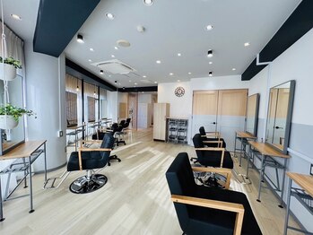 Agu hair makana 北浦和店【アグ ヘアー マカナ】